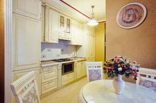 Апартаменты Apartments Lux in city center Lviv Львов Апартаменты Делюкс по адресу: улица Katedralna 7-13